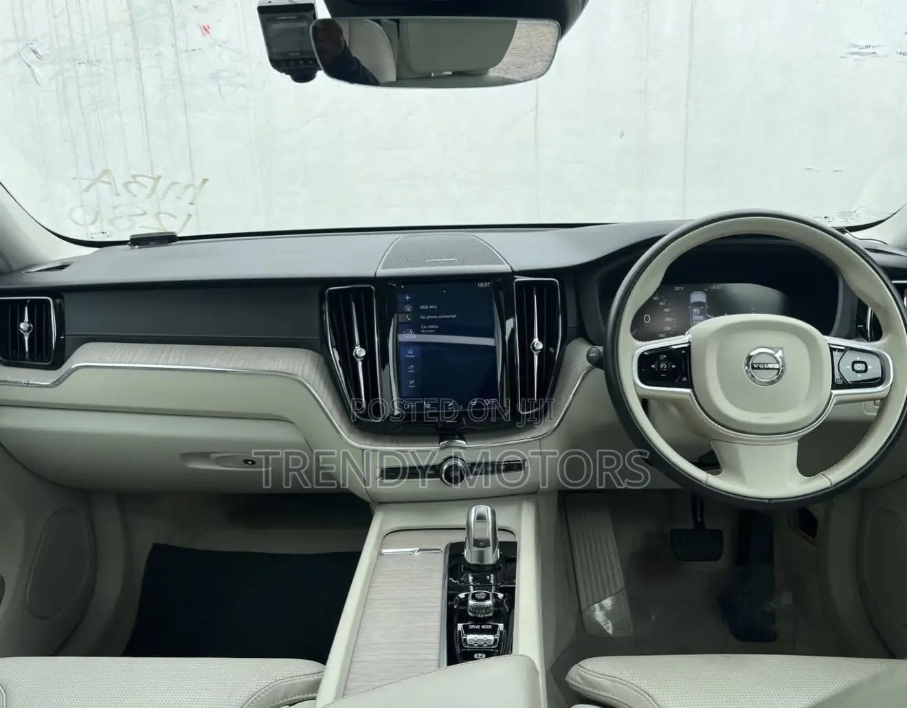 Volvo XC60 2019 Gray