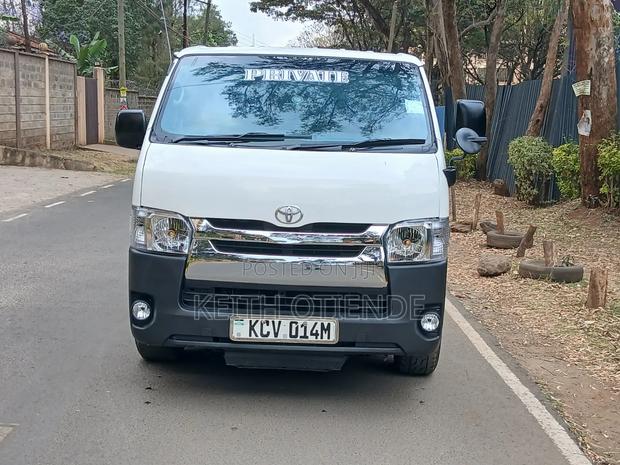 Toyota HiAce 2012 White
