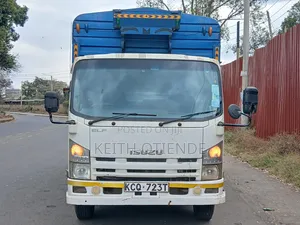Isuzu Elf 2013 Model