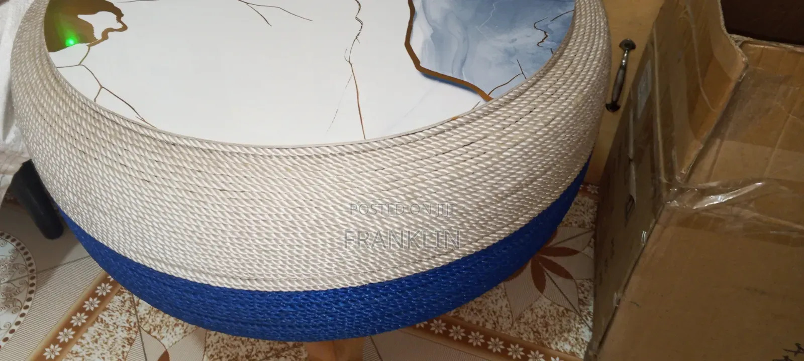 Round Marble Coffee Table”.