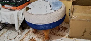 Round Marble Coffee Table”.