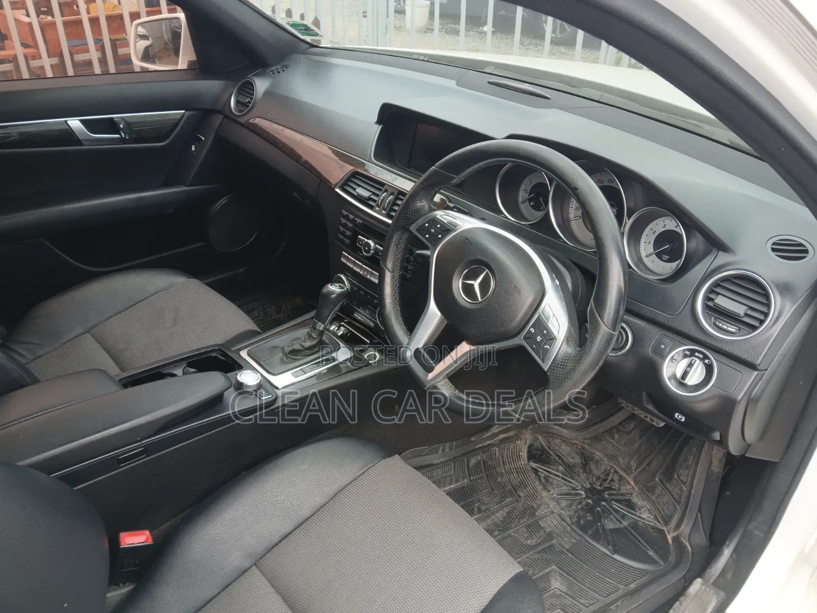 Mercedes-Benz C200 2012 White