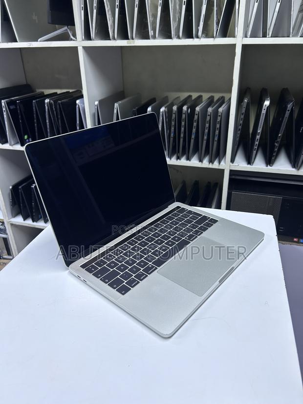 Laptop Apple MacBook Pro 2019 8GB Intel Core i5 SSD 256GB