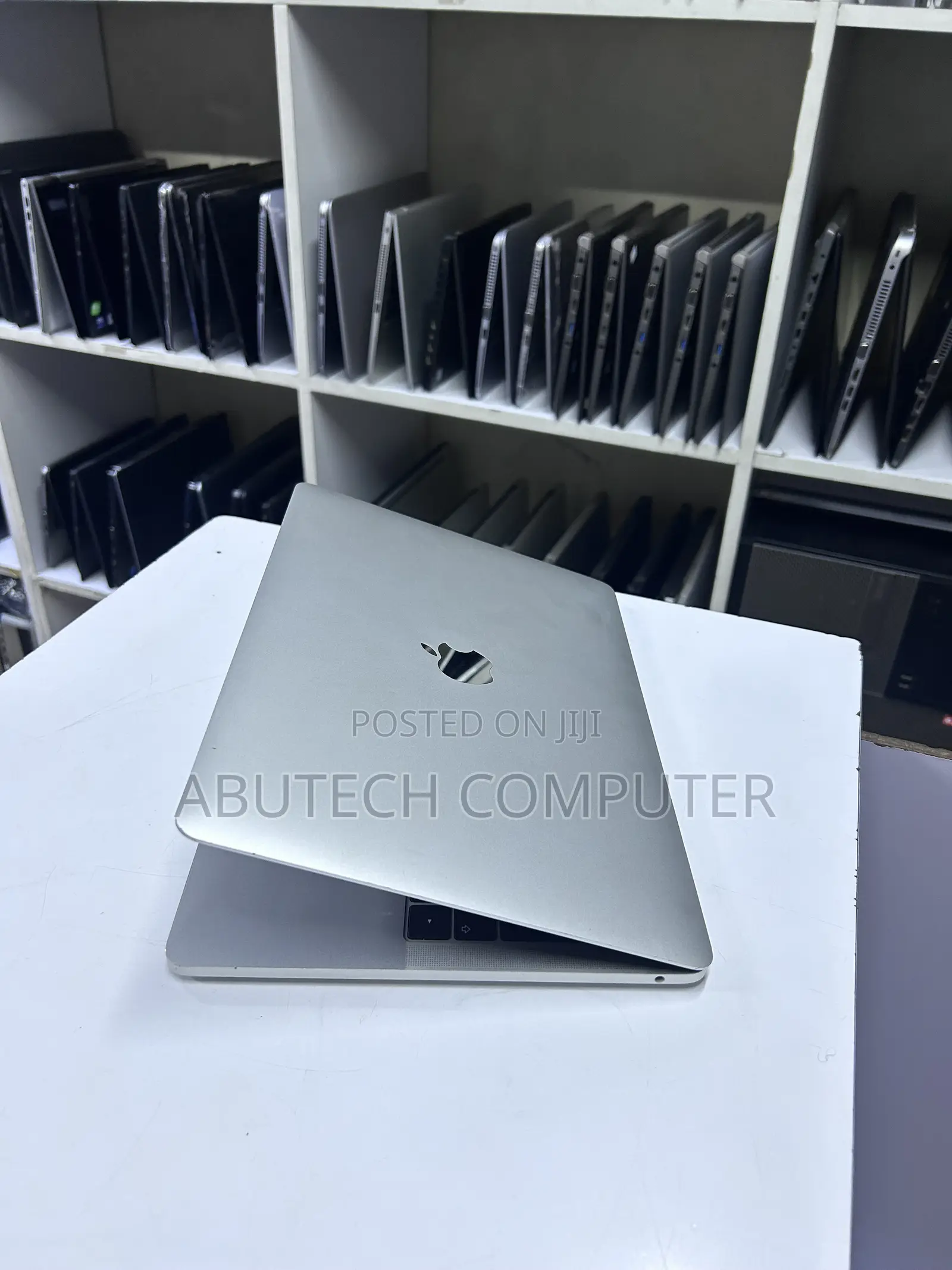 Laptop Apple MacBook Pro 2019 8GB Intel Core i5 SSD 256GB