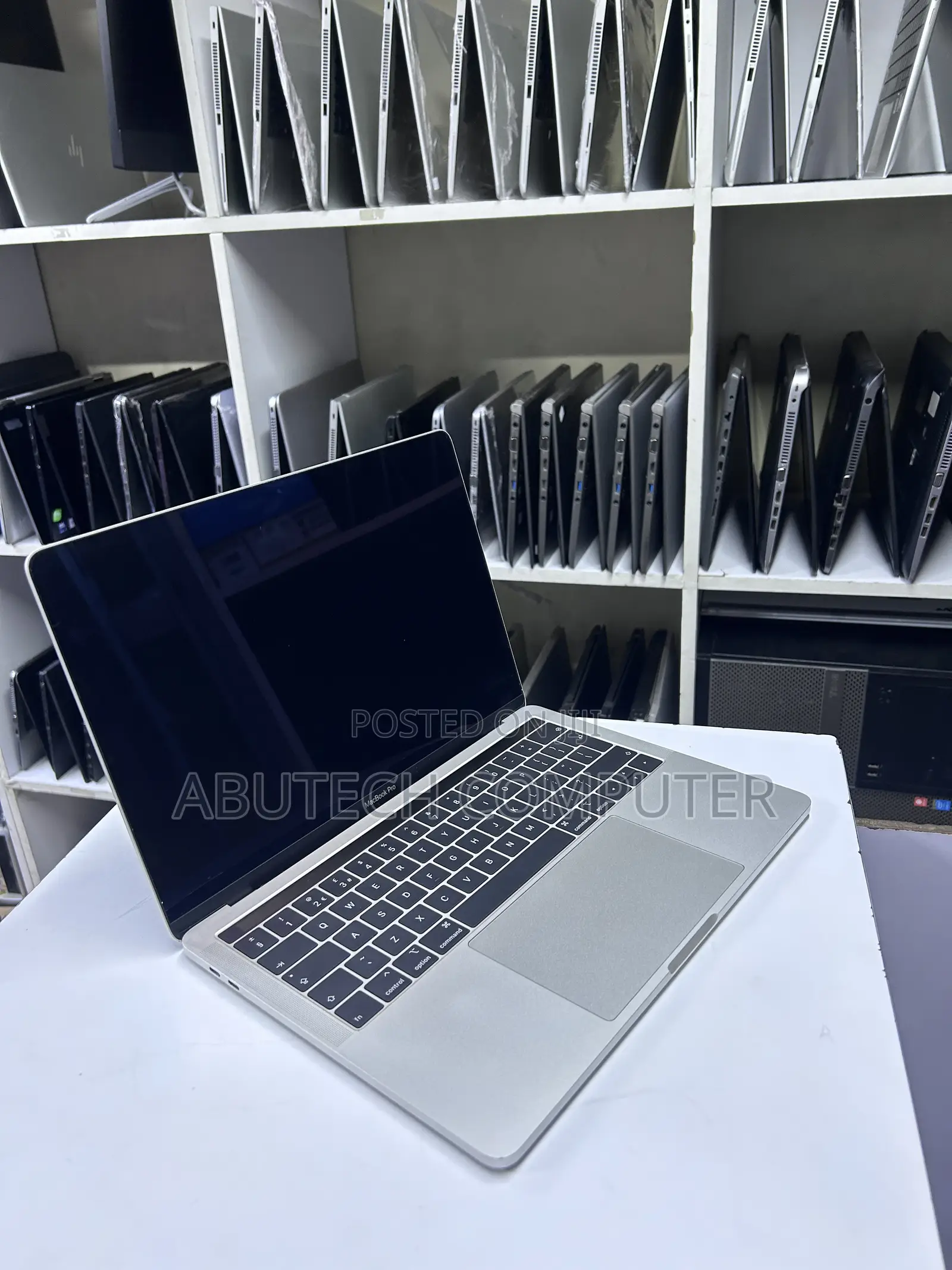 Laptop Apple MacBook Pro 2019 8GB Intel Core i5 SSD 256GB