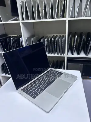 Laptop Apple MacBook Pro 2019 8GB Intel Core i5 SSD 256GB