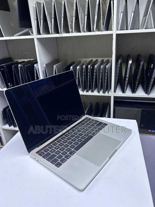 Laptop Apple MacBook Pro 2019 8GB Intel Core i5 SSD 256GB - thumbnail 3