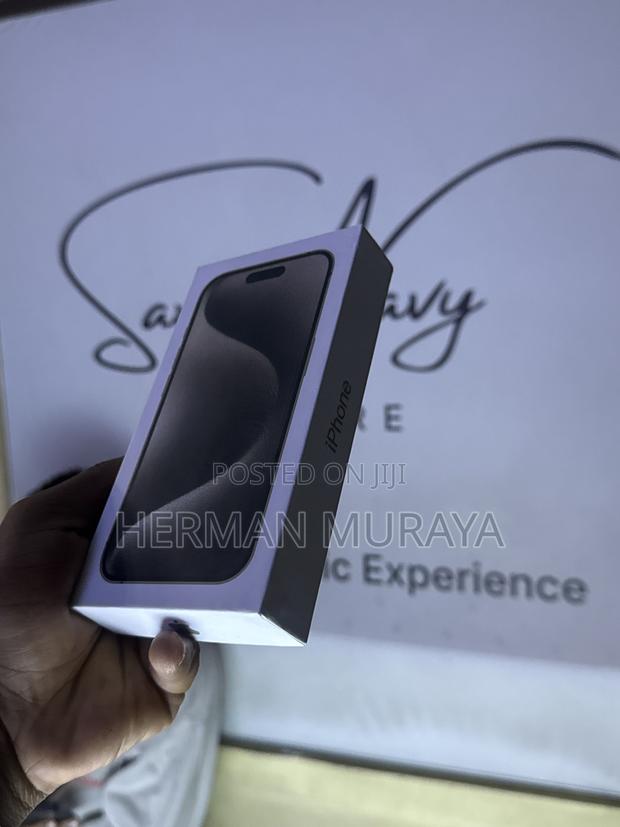 New Apple iPhone 15 Pro 256 GB Silver - thumbnail 2