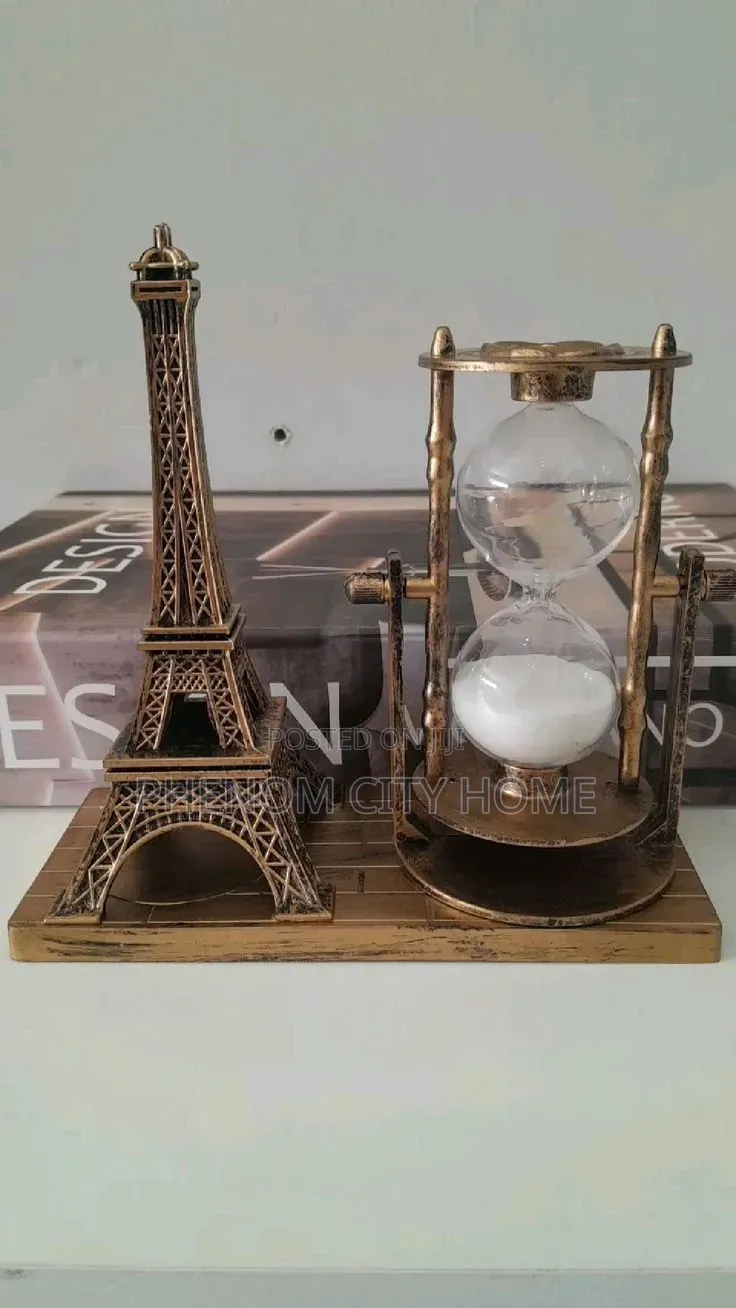 Creative Eiffel Tower Hourglass Decor Ornament
