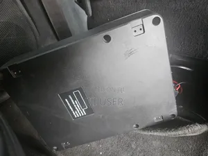 Vlang Underseat