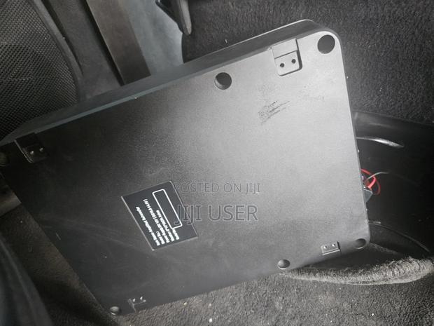 Vlang Underseat