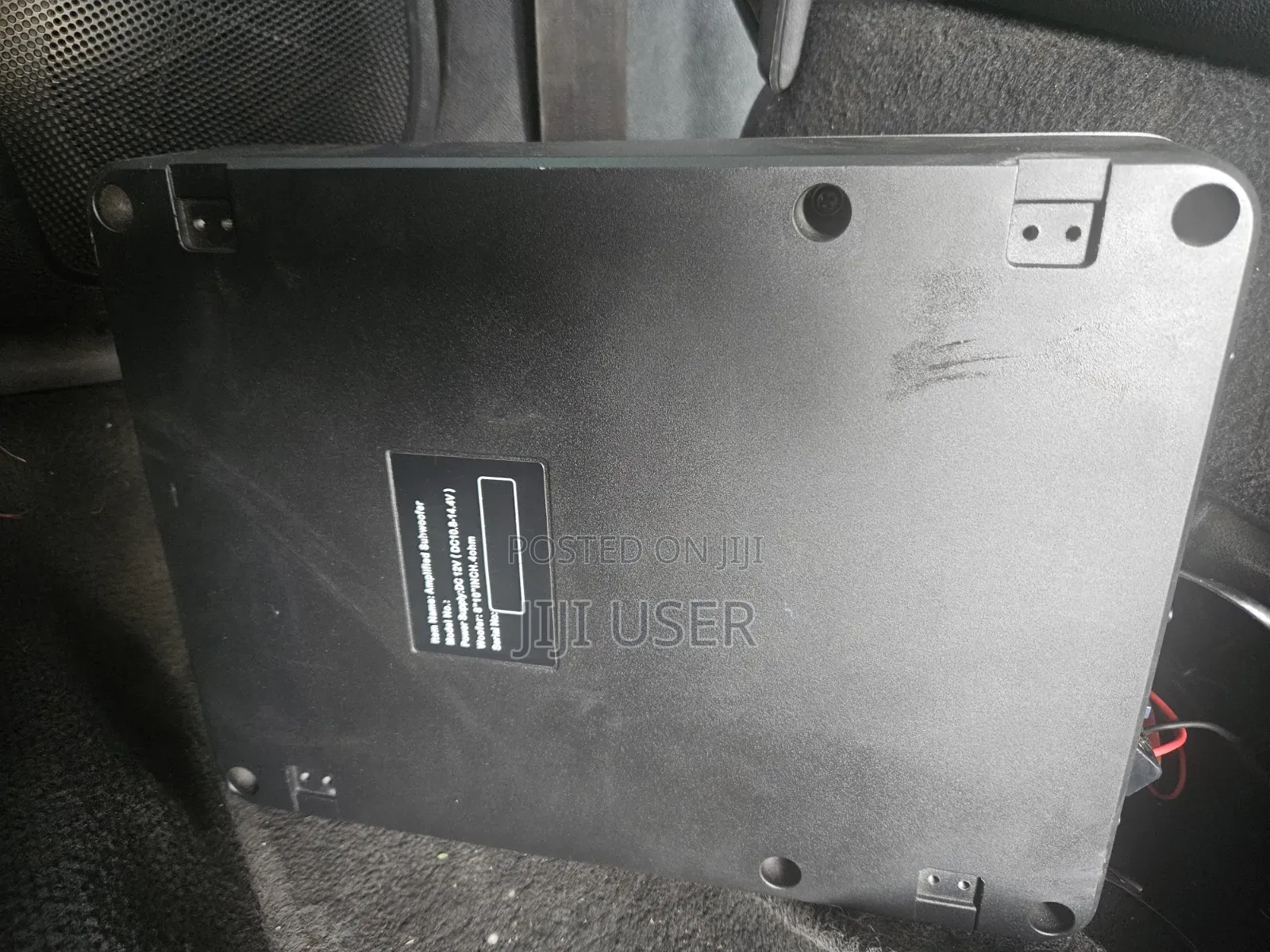 Vlang Underseat
