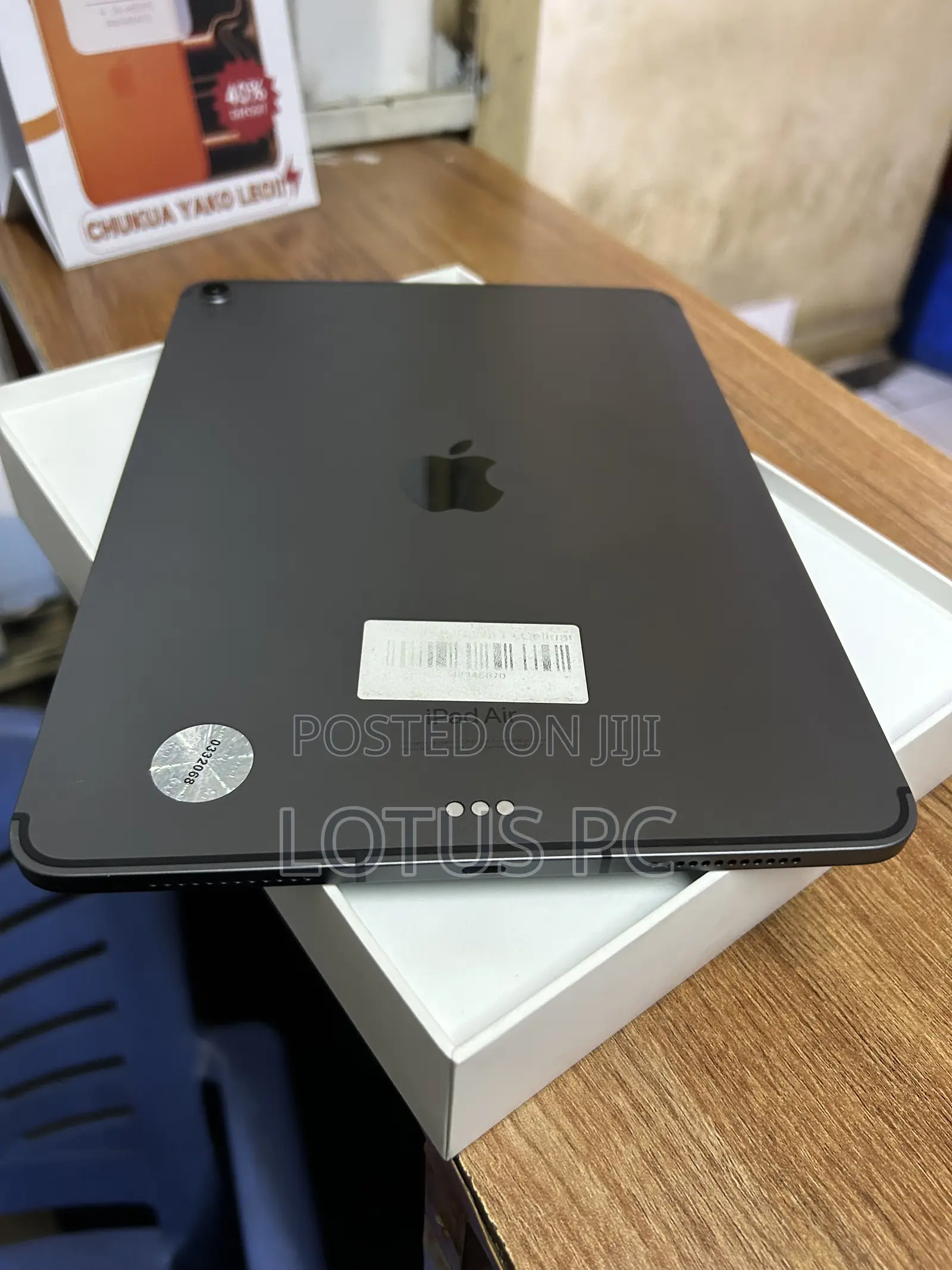 Apple iPad Air (2022) 64 GB Gray