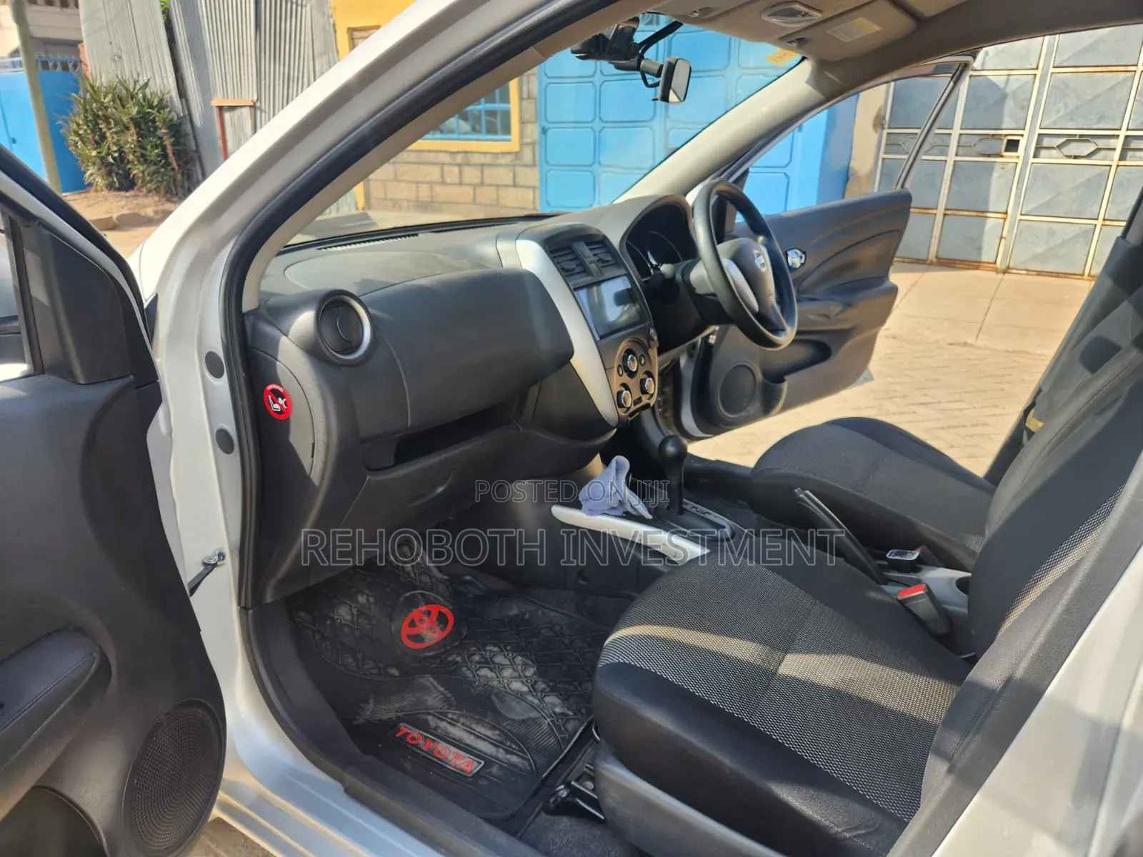 Nissan Latio 1.2 2015 Silver
