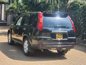 Nissan X-Trail 2010 Black