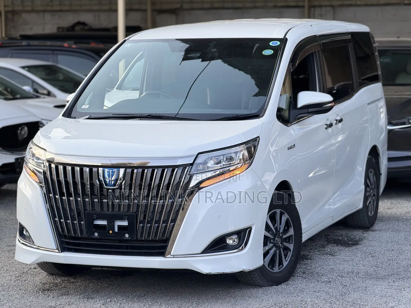 Toyota Esquire 1.8 FWD Hybrid (7 seater) 2019 Pearl