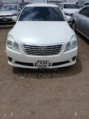 Toyota Crown 2013 White