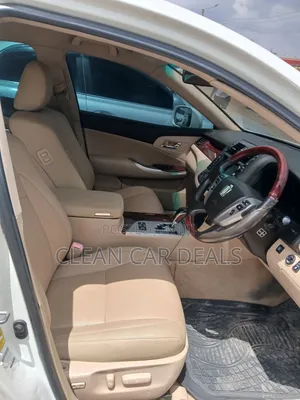 Toyota Crown 2013 White
