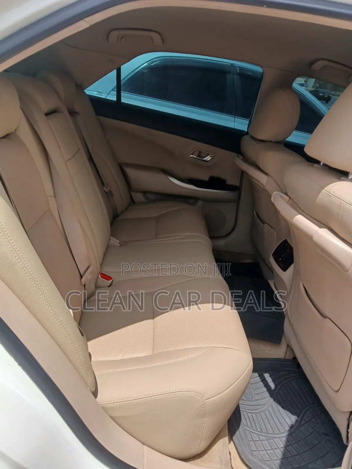 Toyota Crown 2013 White