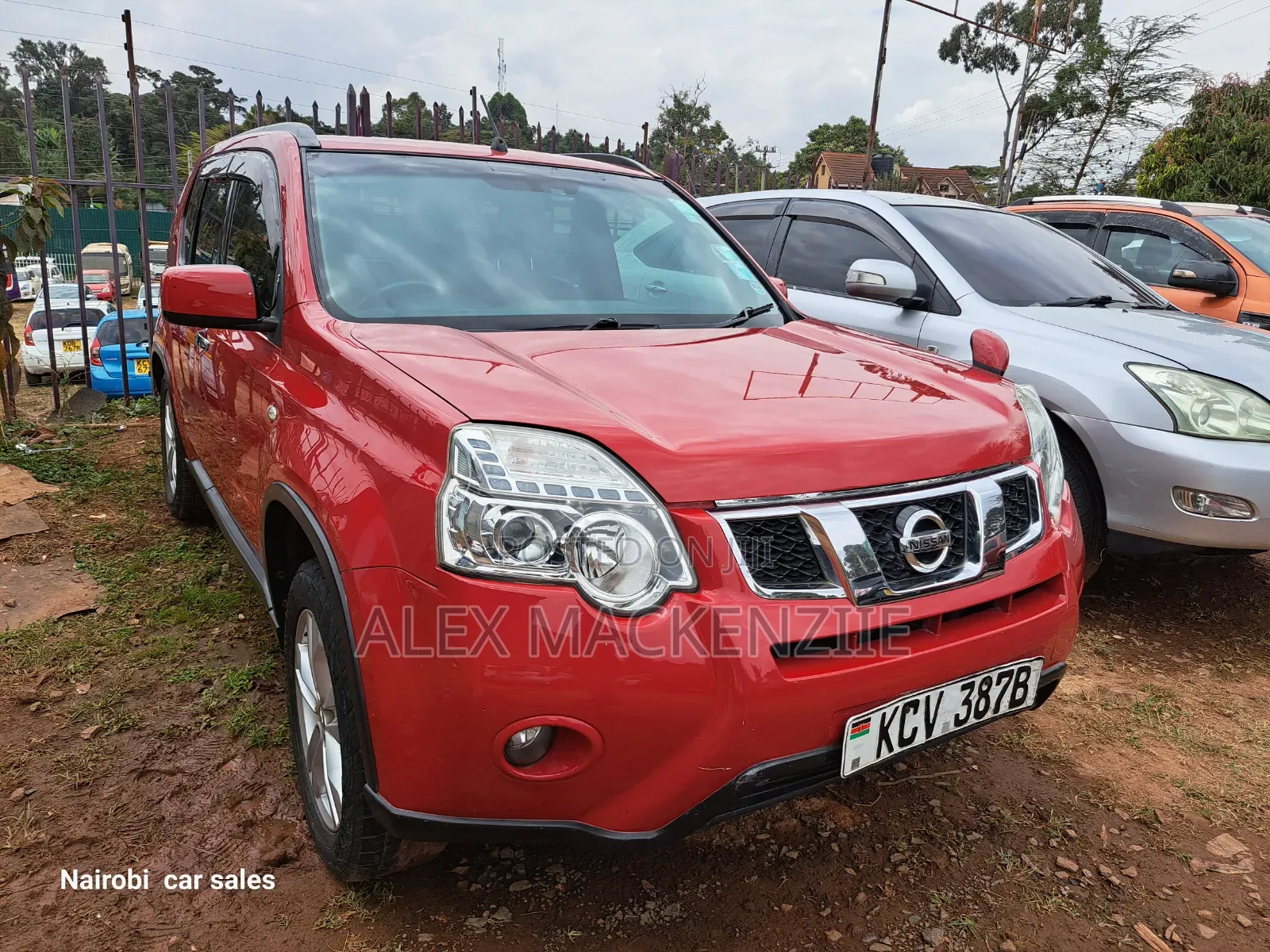 Nissan X-Trail 2012 Red