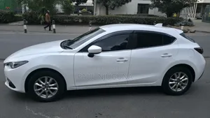 Mazda Axela SV Premium 2014 White