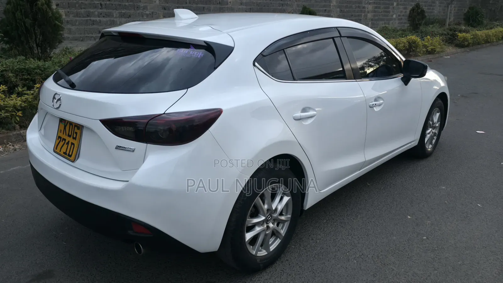 Mazda Axela SV Premium 2014 White