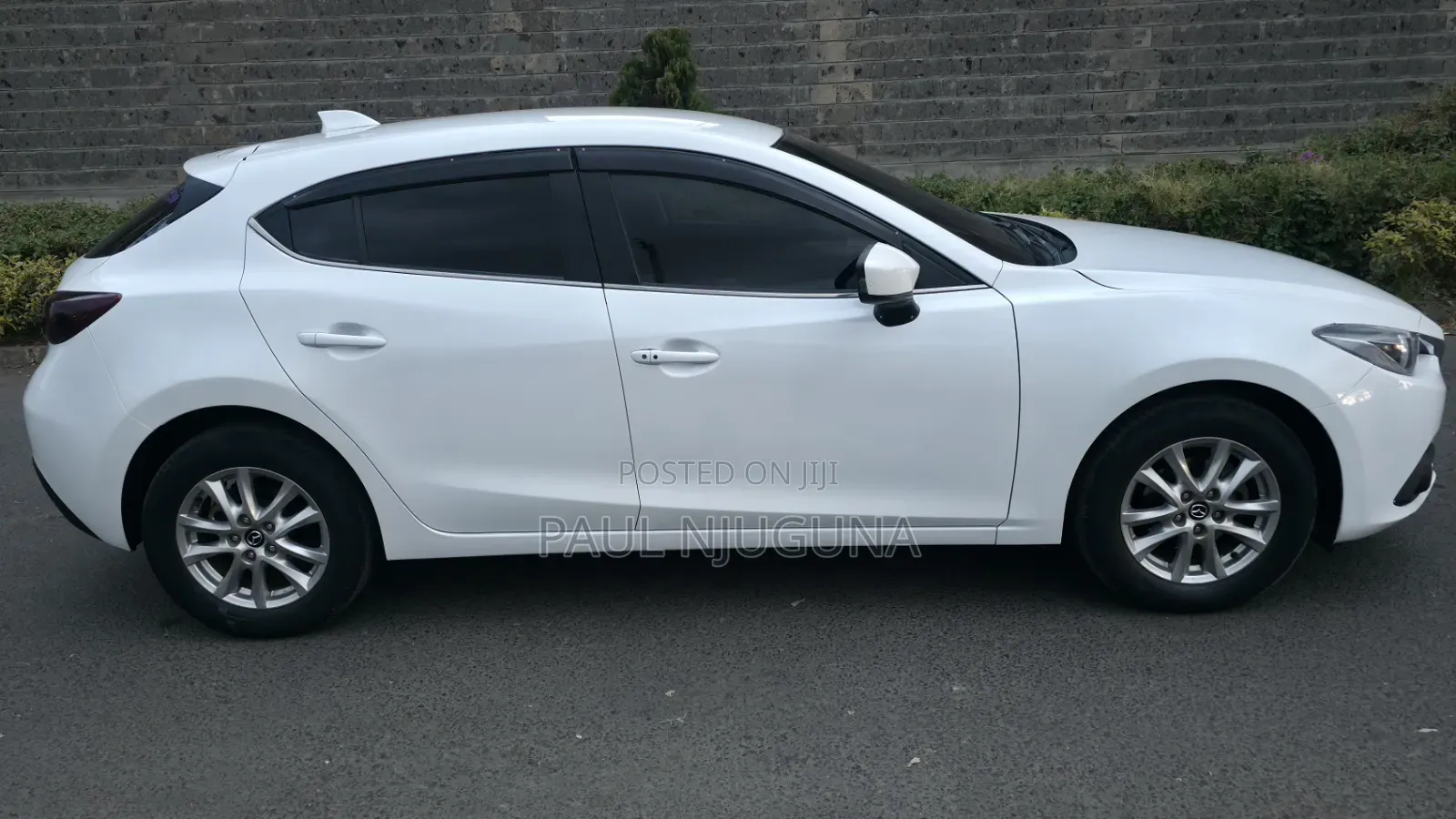 Mazda Axela SV Premium 2014 White