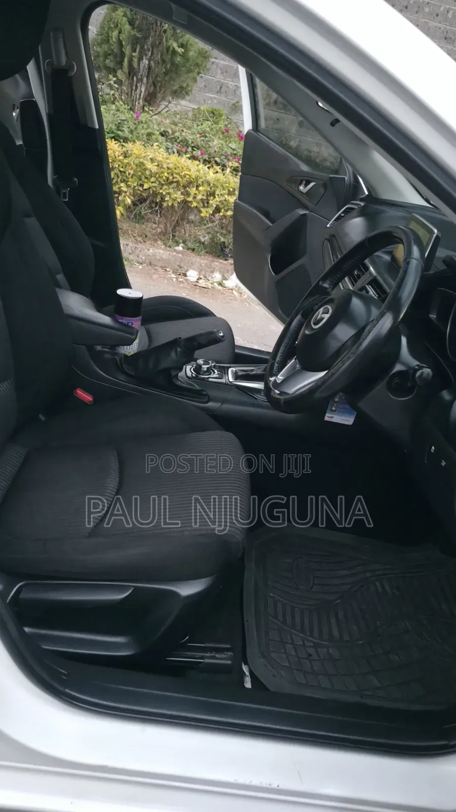 Mazda Axela SV Premium 2014 White