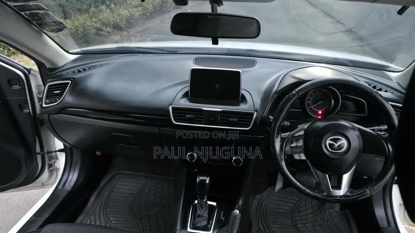 Mazda Axela SV Premium 2014 White