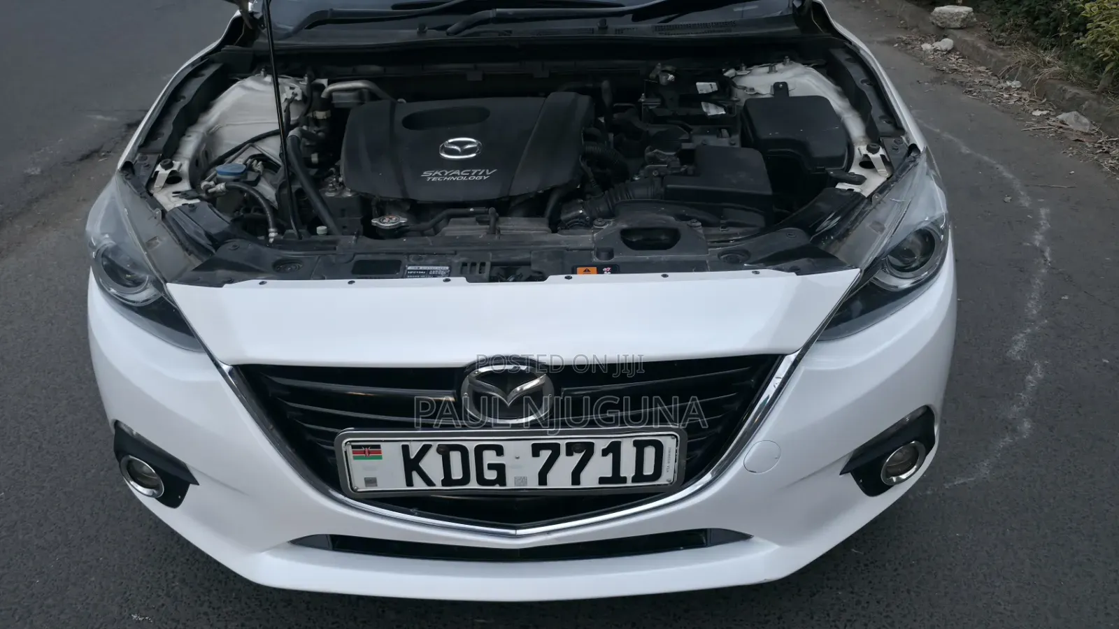 Mazda Axela SV Premium 2014 White
