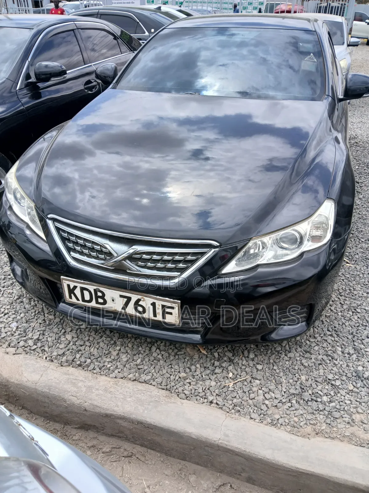 Toyota Mark X 2013