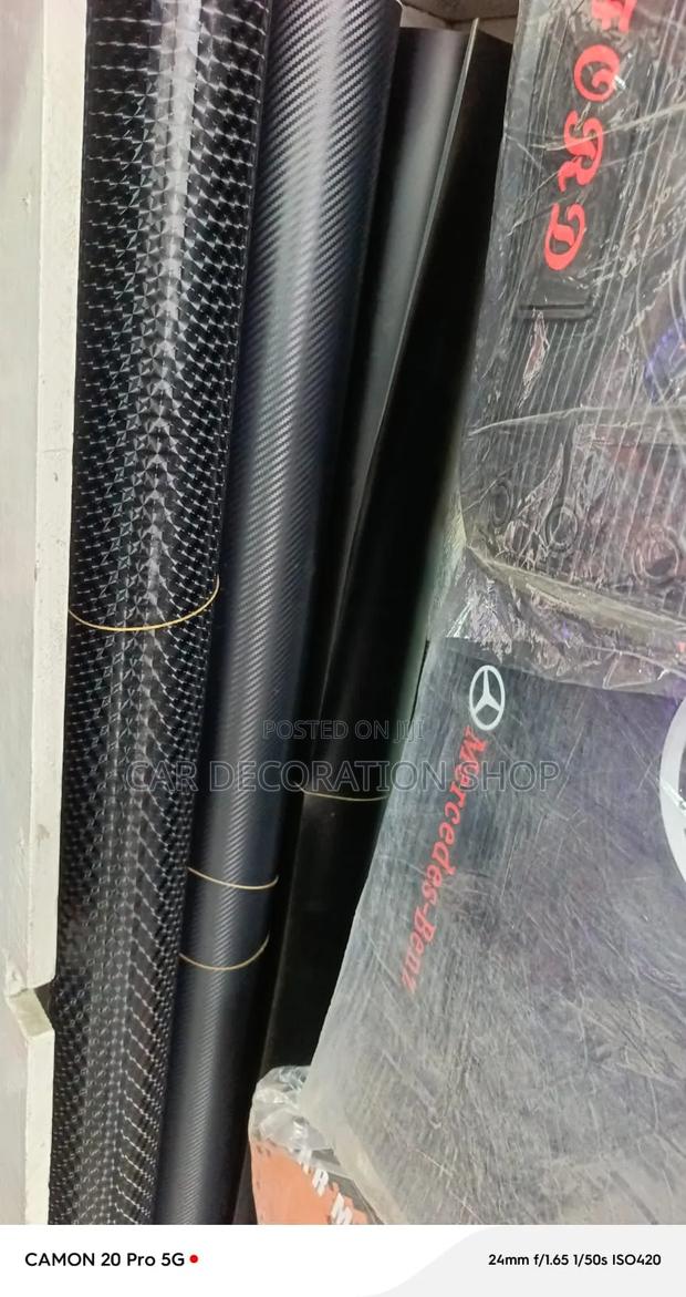 Glossy Textured Carbon Fiber Pattern 3D Weaves 1.5x1mtr - main view