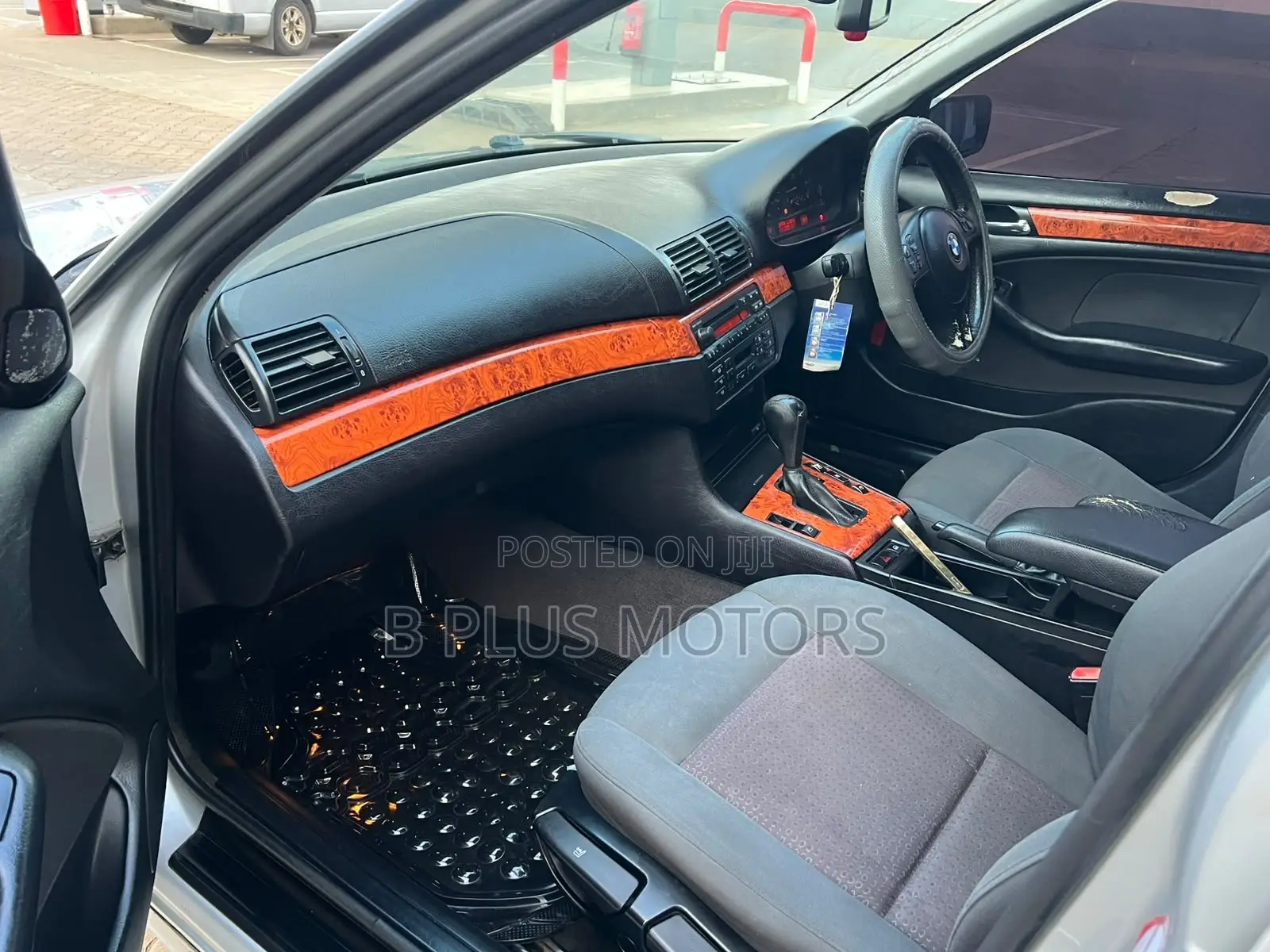 BMW 318i 2004 Silver