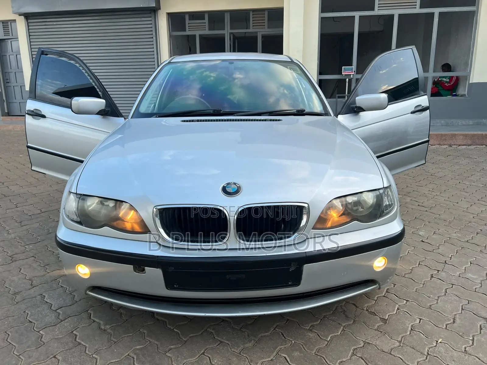 BMW 318i 2004 Silver