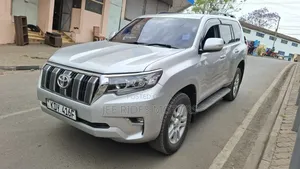 Toyota Land Cruiser Prado 2011 Silver