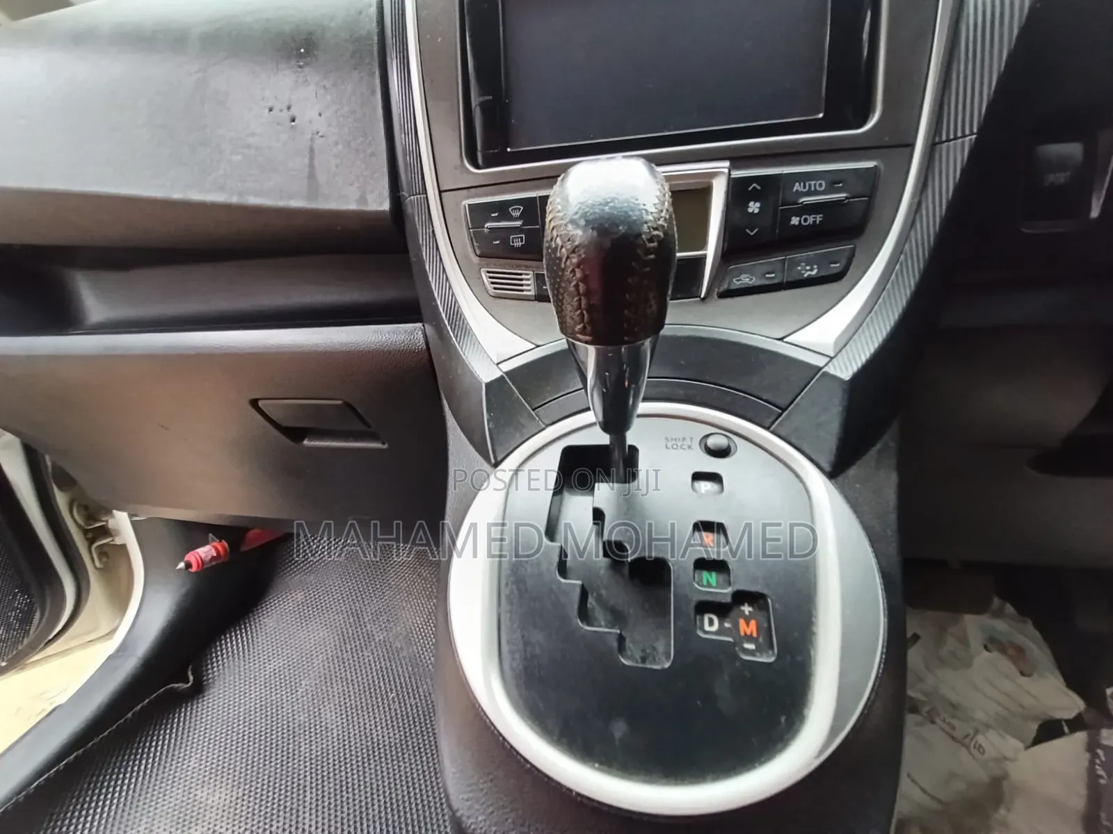 Toyota Ractis 2012 White