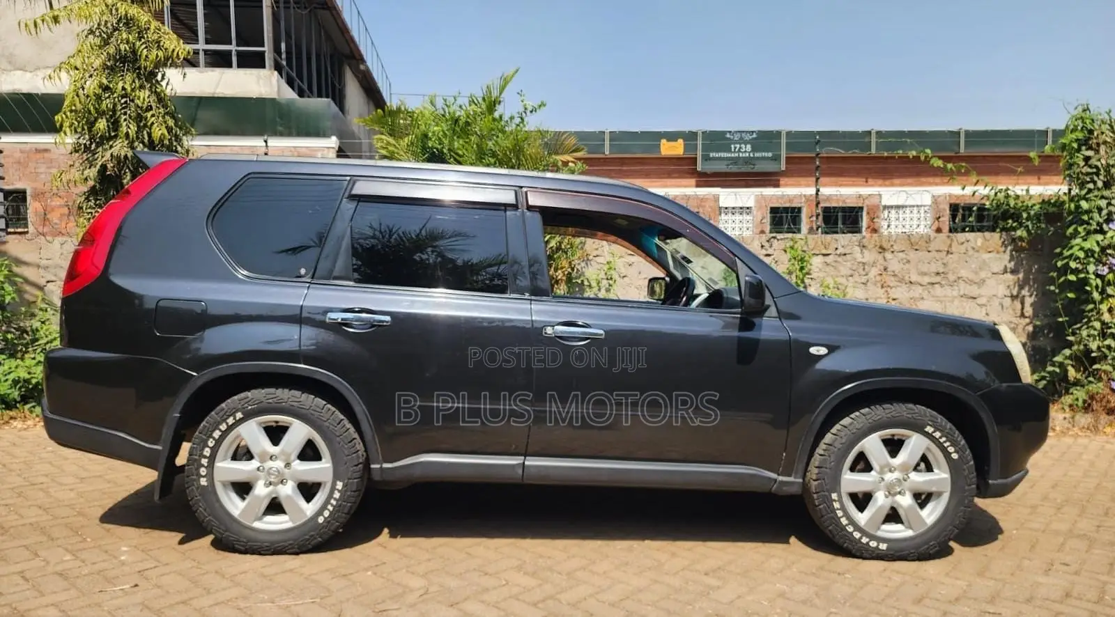 Nissan X-Trail 2010 Black