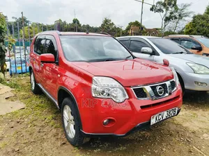 Nissan X-Trail 2.0 Petrol XE 2012 Red