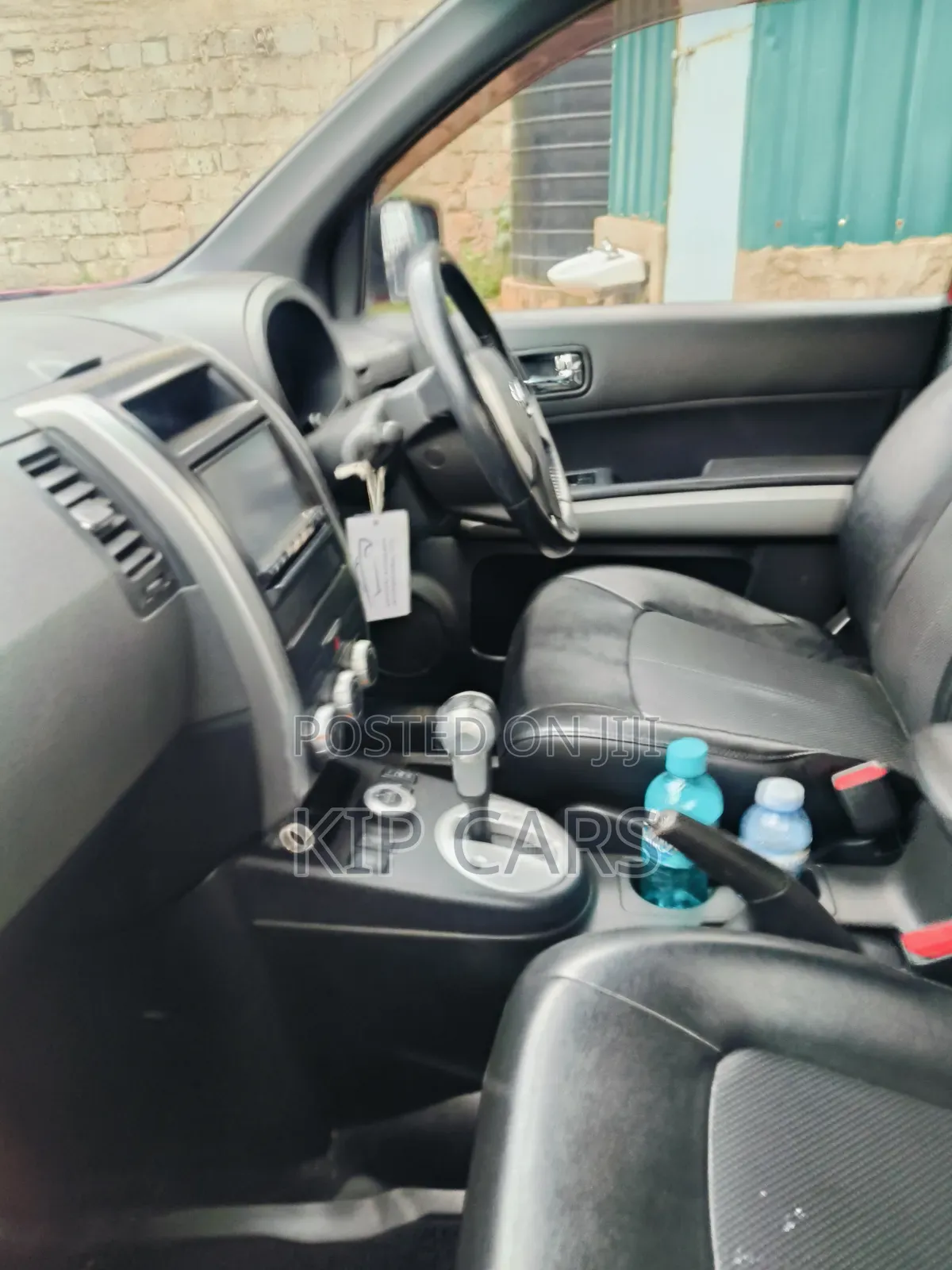 Nissan X-Trail 2.0 Petrol XE 2012 Red
