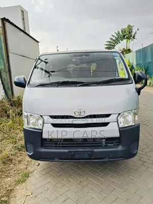 Toyota HiAce 2019 Silver
