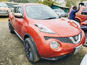 Nissan Juke SV 4dr Hatchback (1.6L 4cyl Turbo CVT) 2015 Red