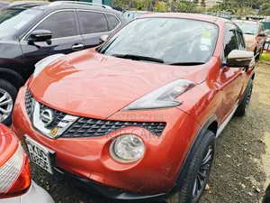 Nissan Juke SV 4dr Hatchback (1.6L 4cyl Turbo CVT) 2015 Red