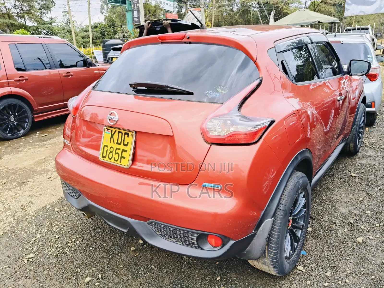 Nissan Juke SV 4dr Hatchback (1.6L 4cyl Turbo CVT) 2015 Red