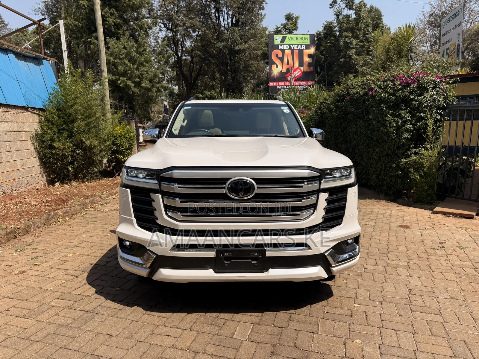 Toyota Land Cruiser 2023 White