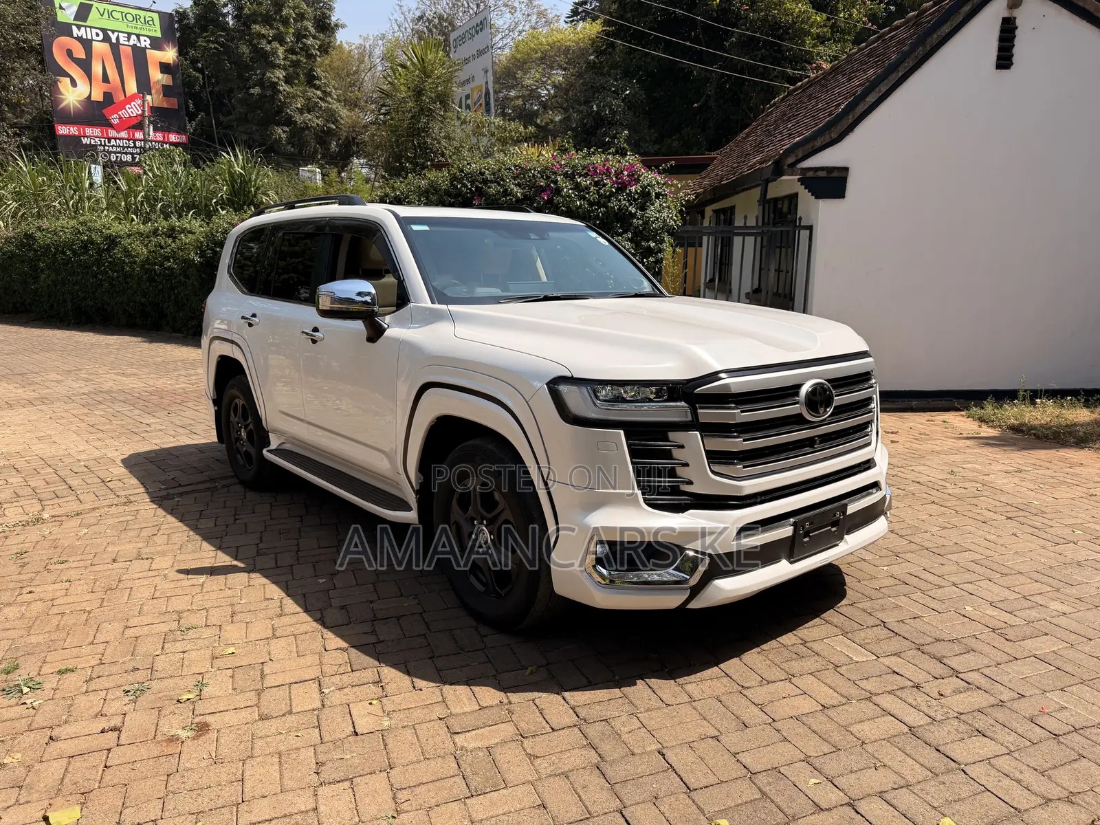 Toyota Land Cruiser 2023 White