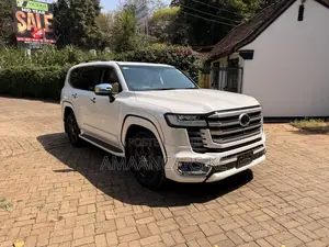 Toyota Land Cruiser 2023 White