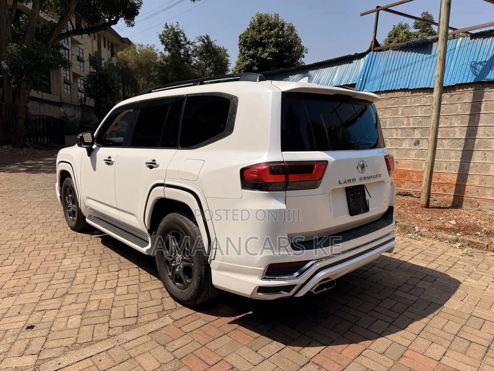 Toyota Land Cruiser 2023 White