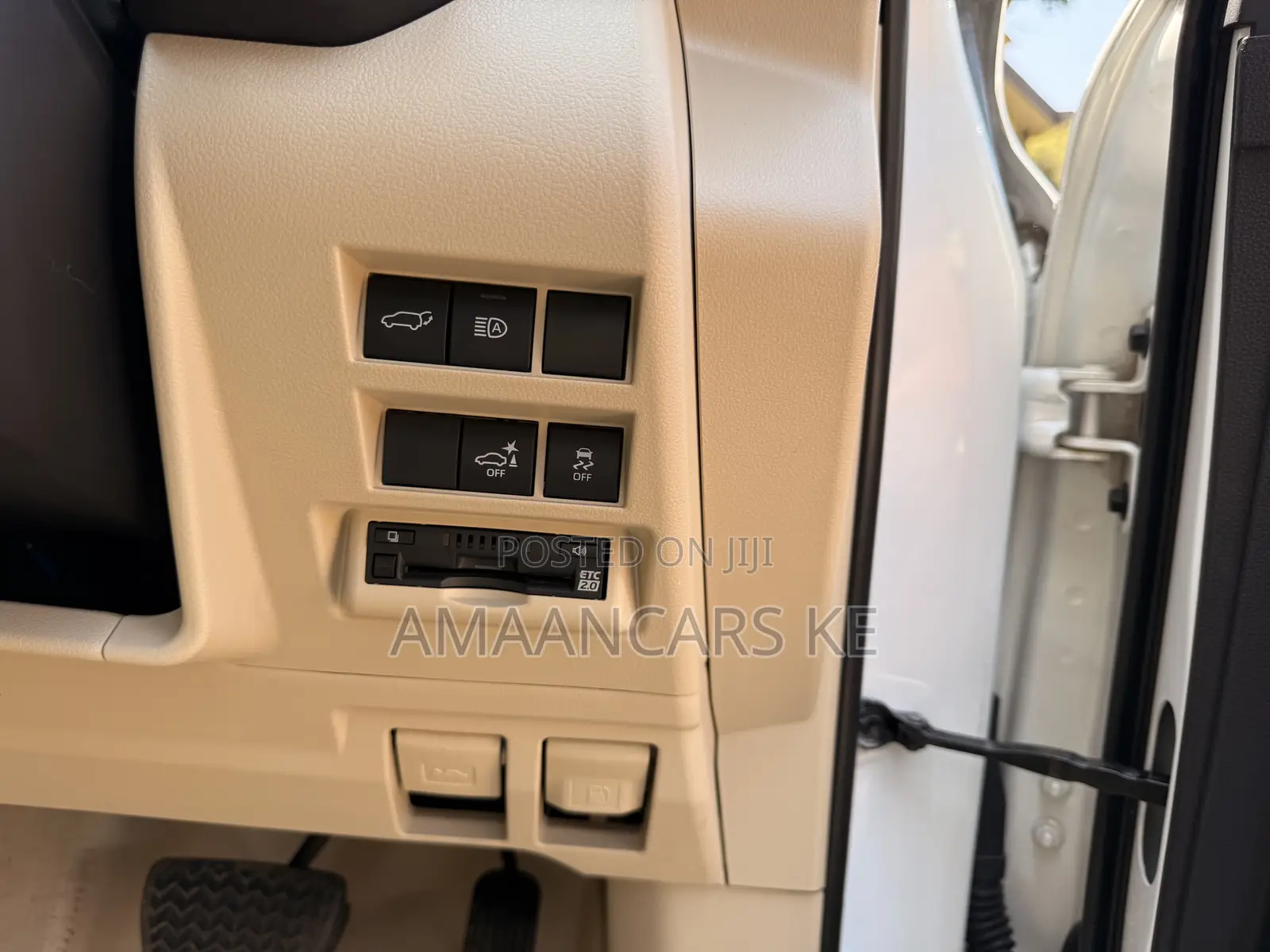 Toyota Land Cruiser 2023 White