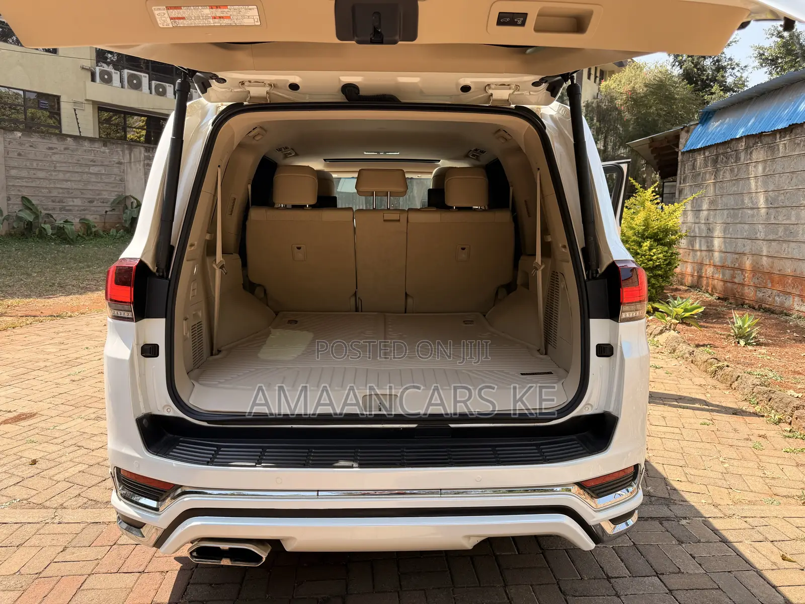 Toyota Land Cruiser 2023 White