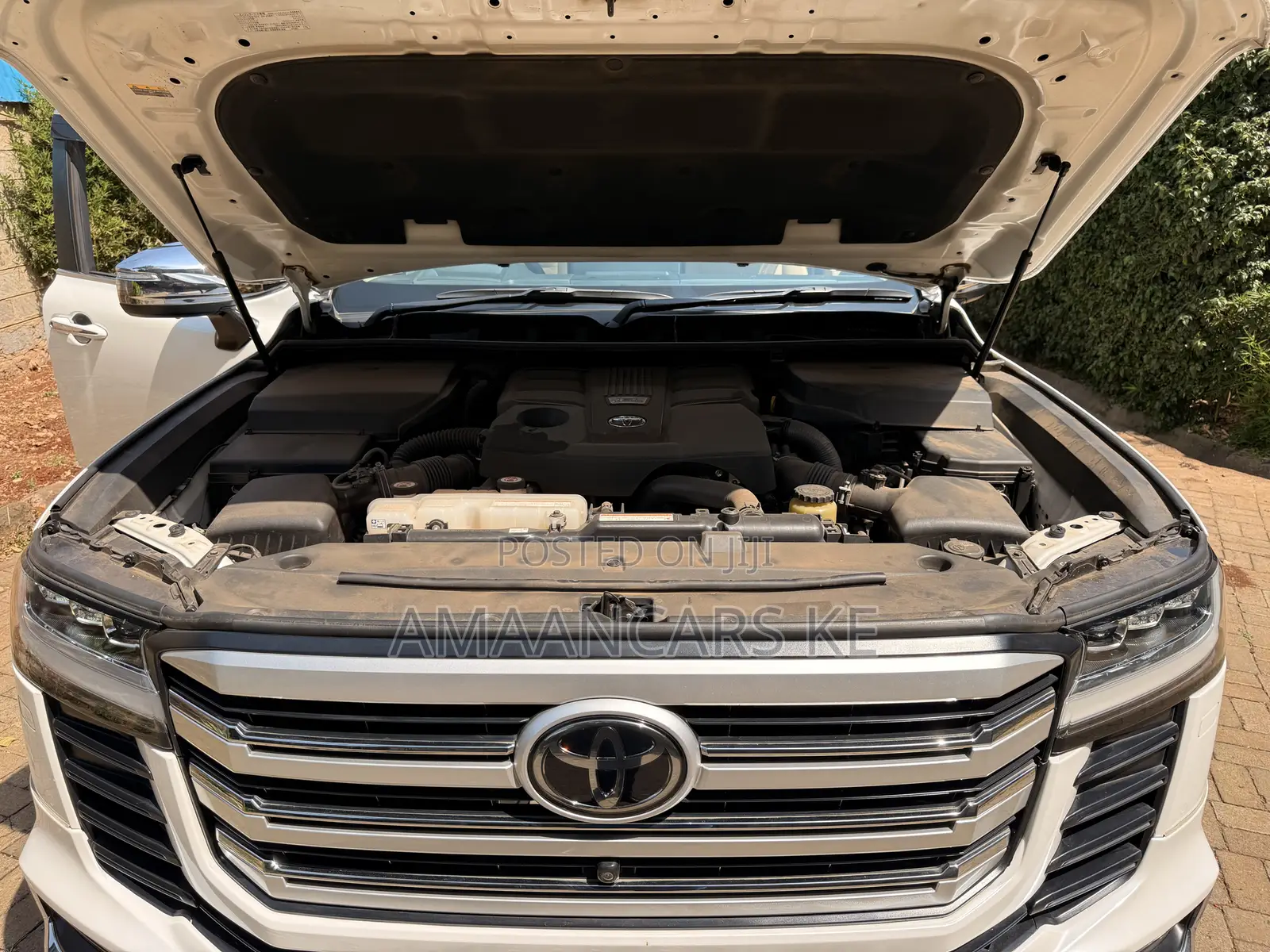 Toyota Land Cruiser 2023 White
